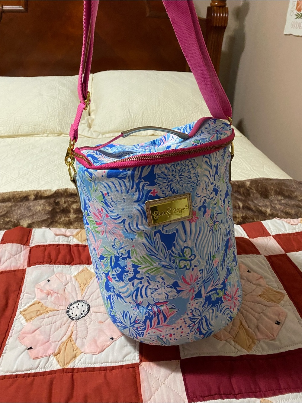 Lilly Pulitzer Blue Floral Insulated Crossbody Cooler with Pink Strap